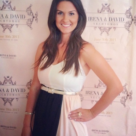 Chic Colorblock Dress - Picture 13 of 14